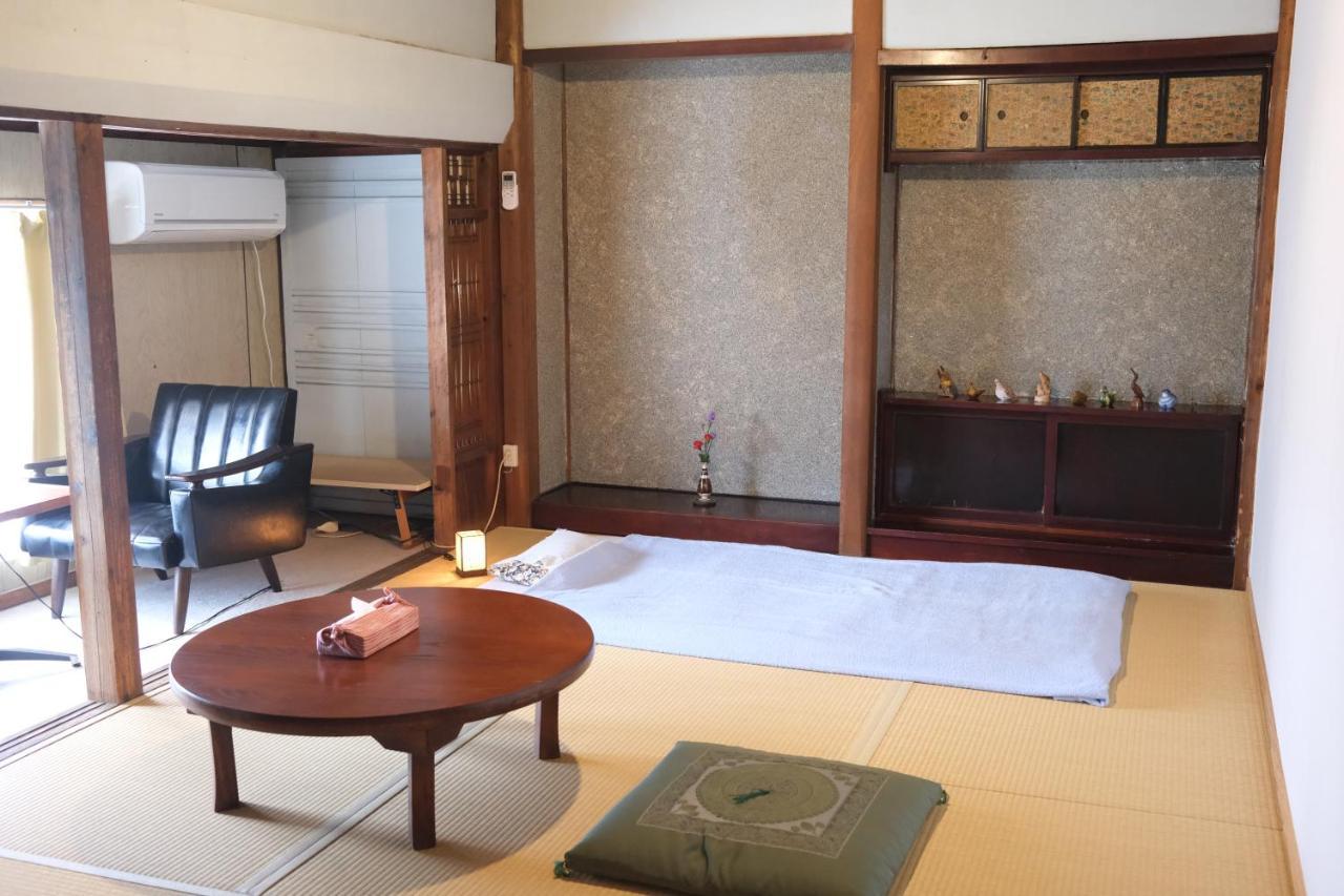 Guesthouse Kojiya 暮らしをつくる宿 旧糀屋 Fukutsu Exteriör bild