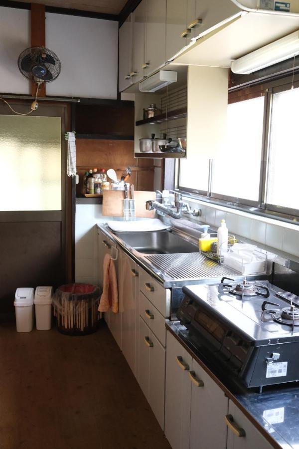 Guesthouse Kojiya 暮らしをつくる宿 旧糀屋 Fukutsu Exteriör bild