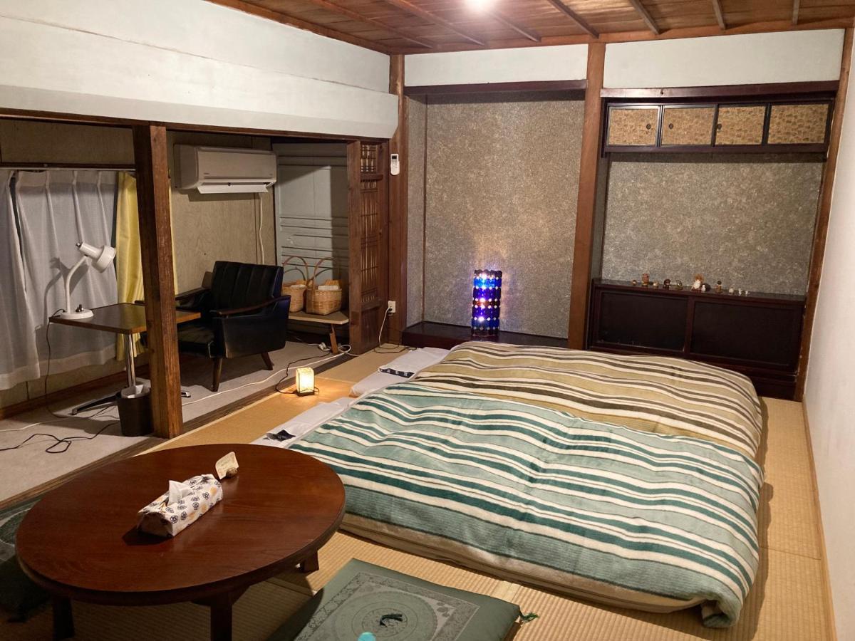 Guesthouse Kojiya 暮らしをつくる宿 旧糀屋 Fukutsu Exteriör bild